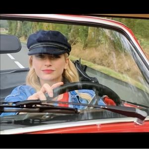 Authentic beautiful St James Navy Baker Boy hat! Size 56cm